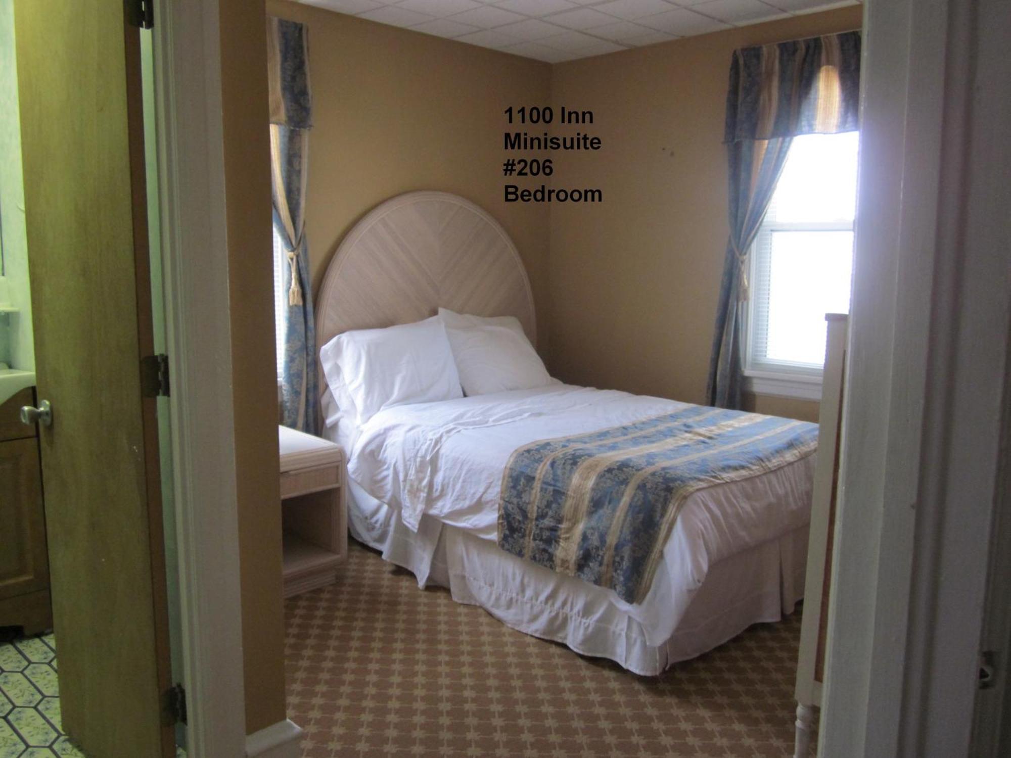Ocean Manor 1100 Inn Ocean City Room photo